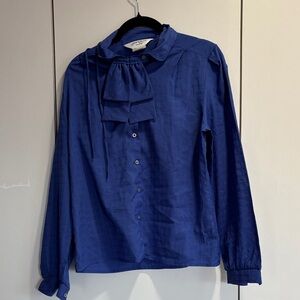 Elegant Blue Women's Blouse with‎ Bow Accent